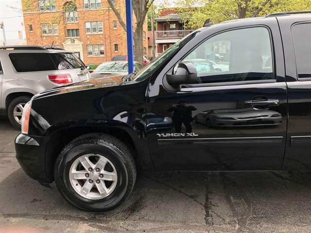 2011 GMC Yukon XL 4x4 SLT 1500 4dr SUV